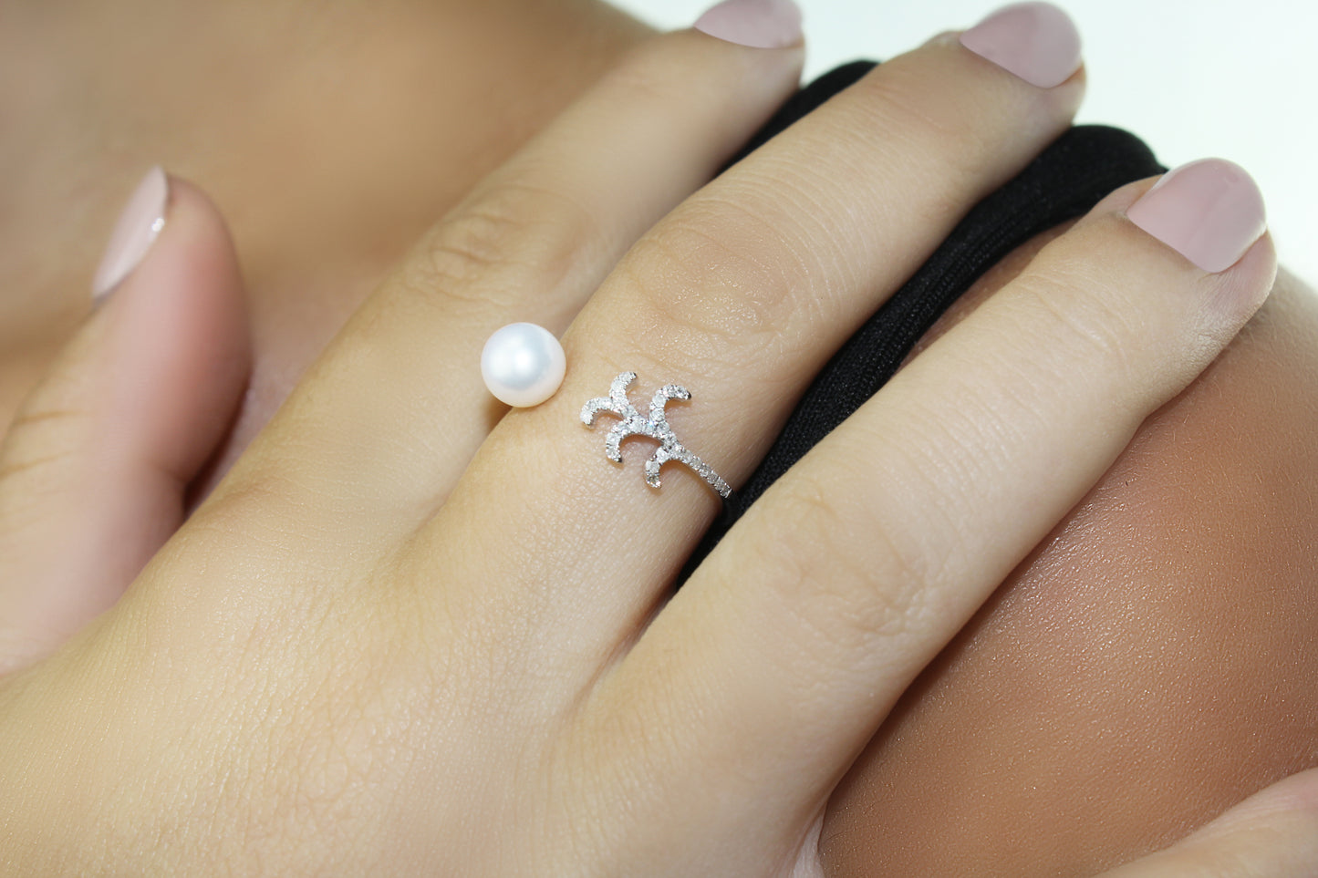 Belantina 1/10 Carat Diamond and Freshwater Pearl Open Leaf Ring In 14K Gold
