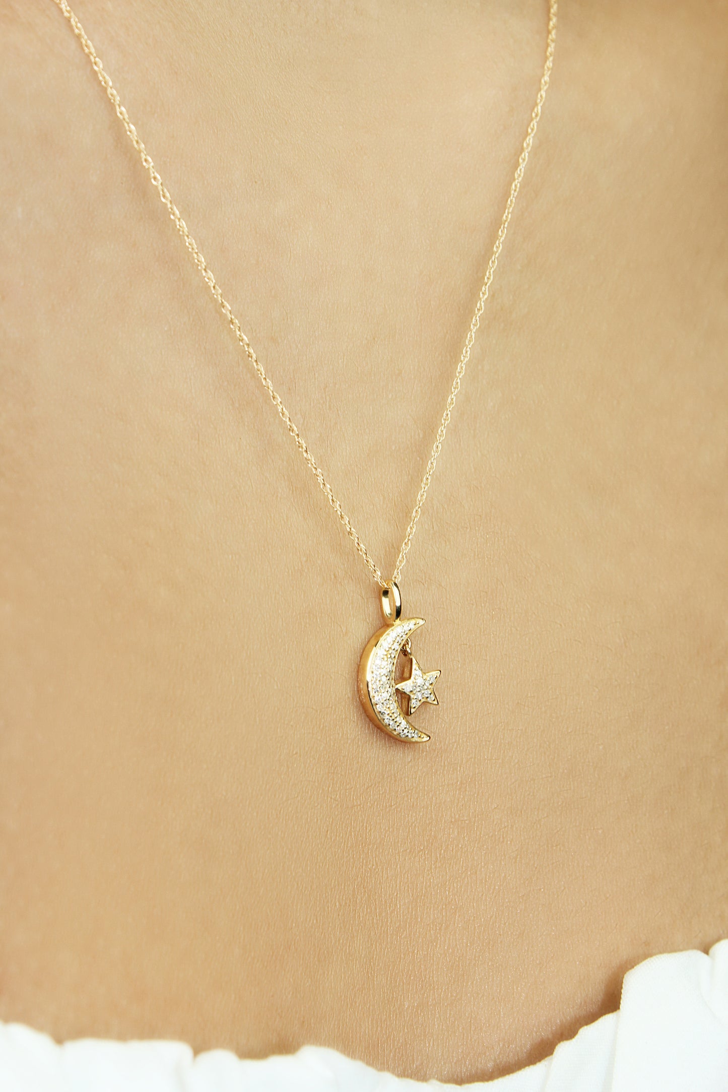 Belantina 1/10 Carat Diamond Half Moon and Star Pendant Necklace for Women in 14k Gold
