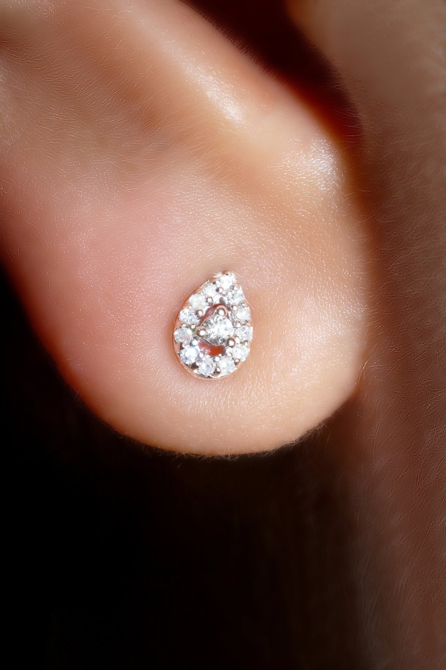 Belantina Diamond Pear Shaped, Tear Drop Earring in 14K Gold