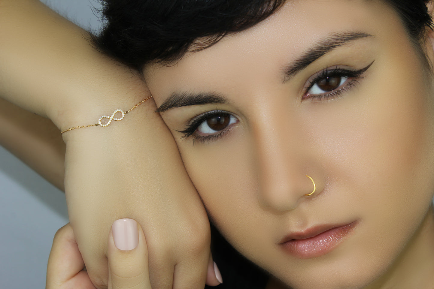 Belantina 14K Gold, Genuine Diamond Infinity Bracelet