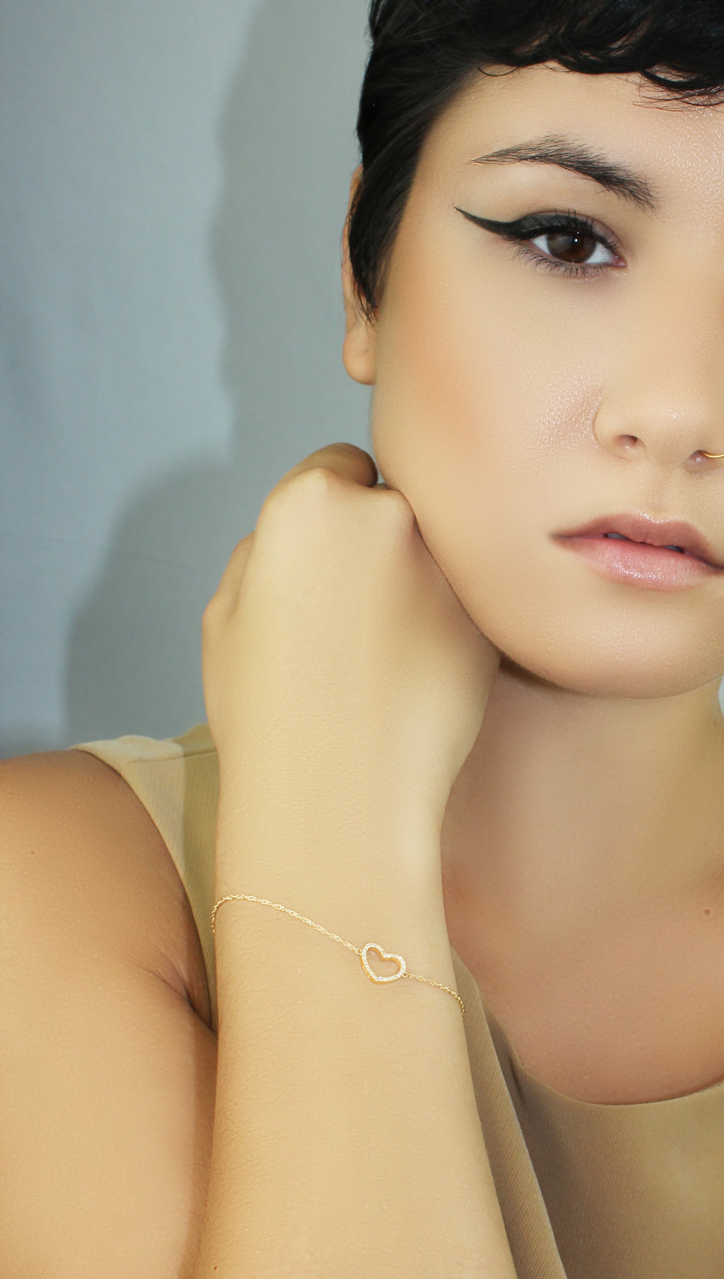 Belantina Diamond Open Heart Bracelet .08 Carats 14K Gold