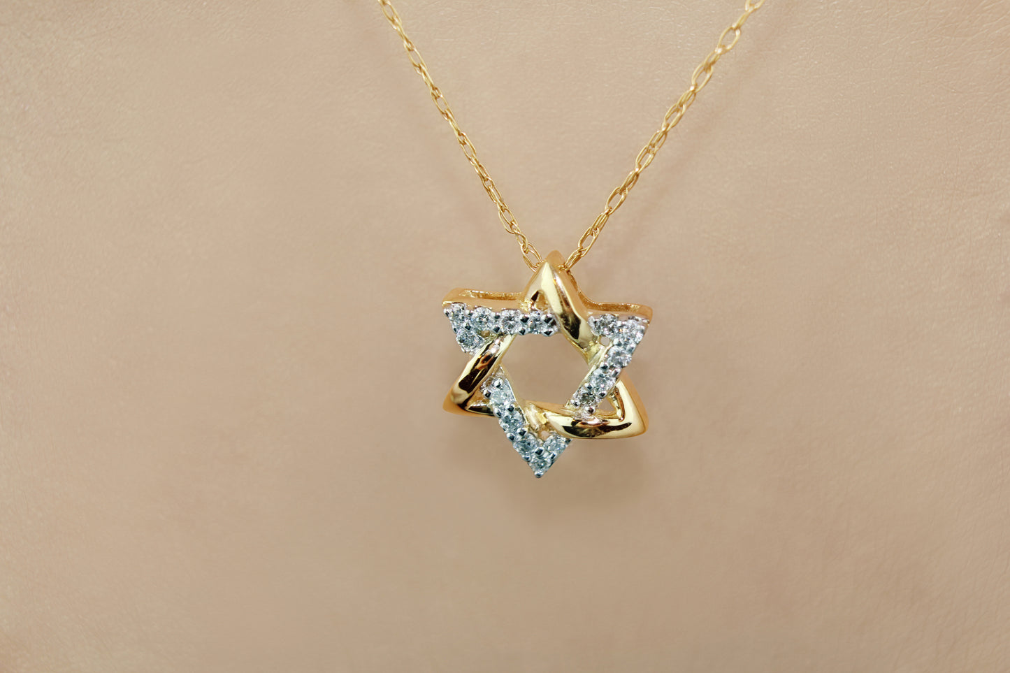 Belantina 14K Gold Star Of David Pendant With 15 Natural Diamonds