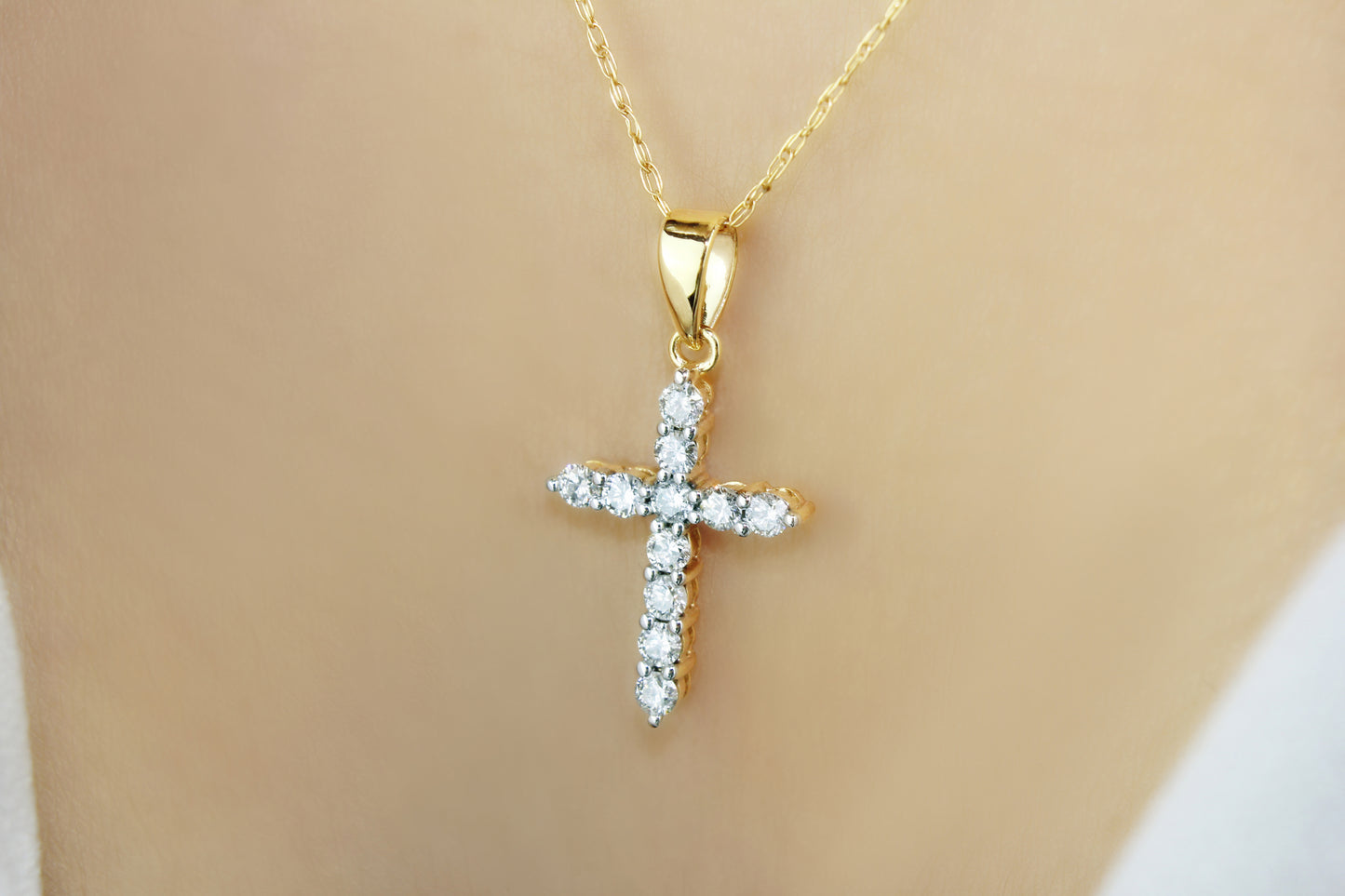 Belantina 14K Gold Natural Diamond Cross Pendant Necklace (1/3ct)