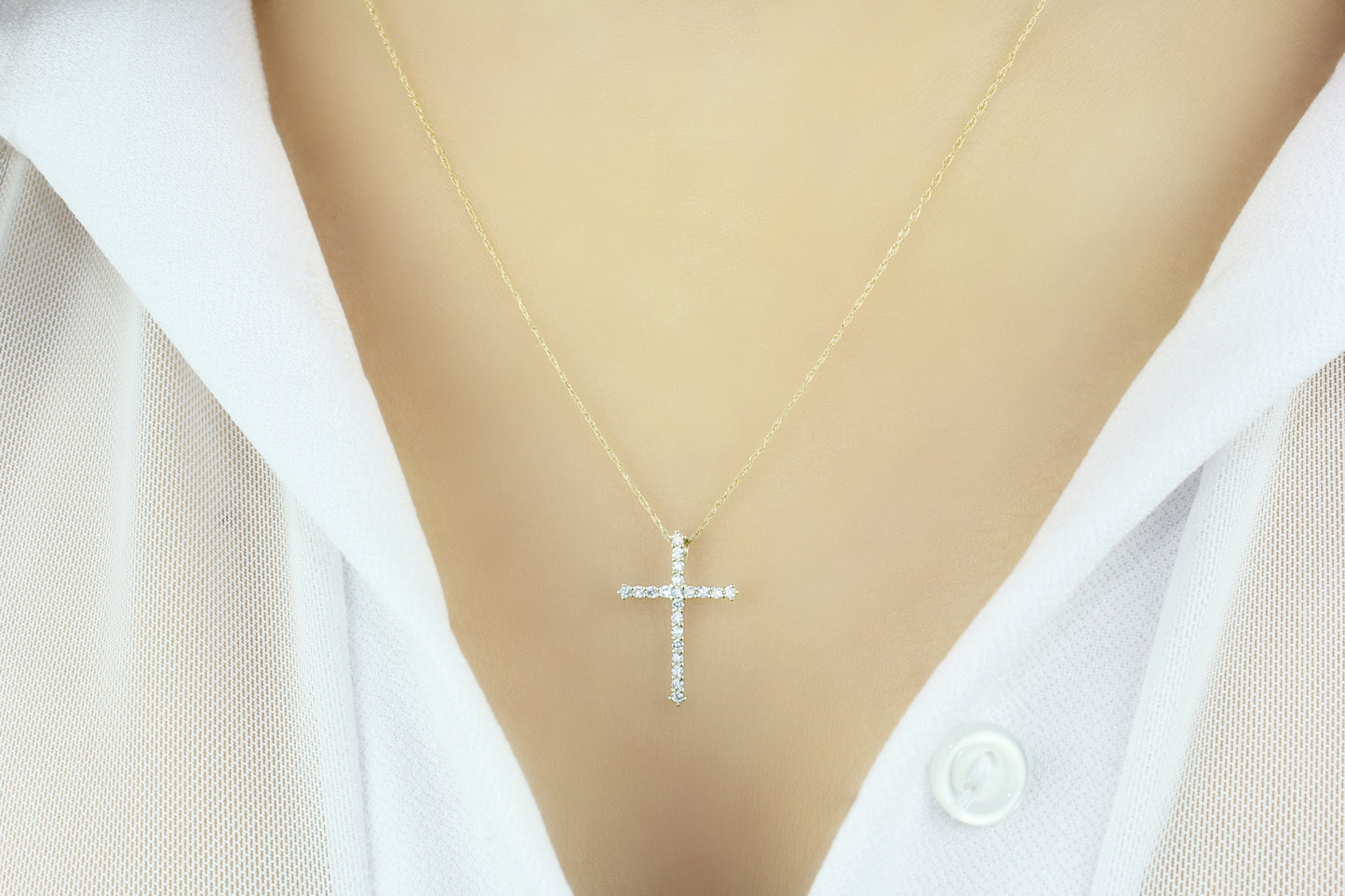 Belantina 1/4 Carat Natural Diamond Cross Pendant Set In Solid 14K Gold