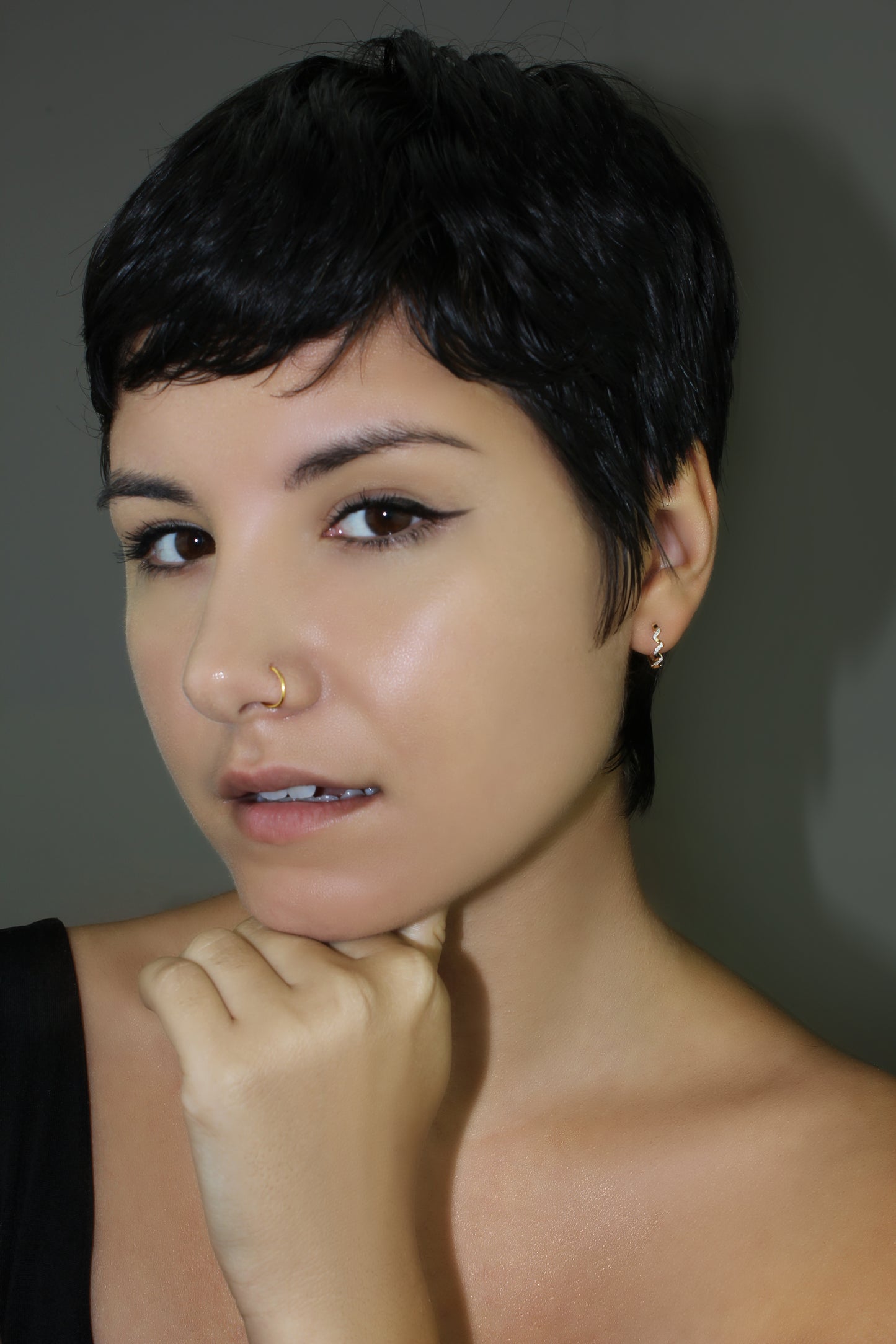 Belantina 14K Gold Huggie Earrings With 24 Natural Diamonds