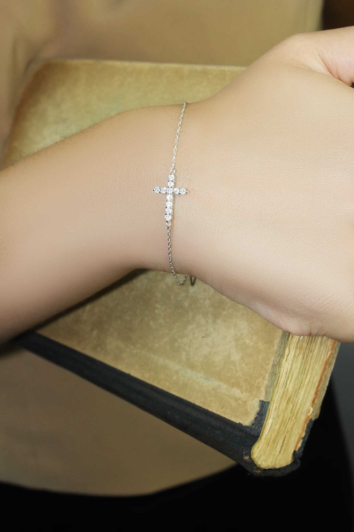 Belantina Diamond Sideways Cross Bracelet In 14k Gold
