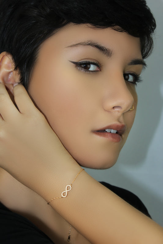 Belantina 14K Gold, Genuine Diamond Infinity Bracelet