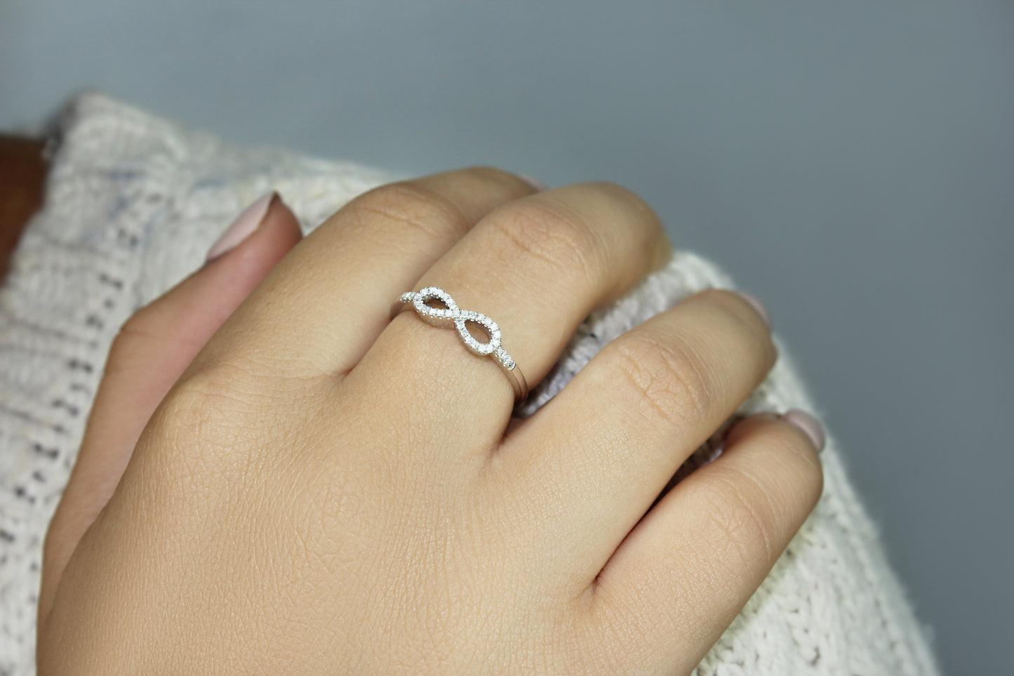 Belantina Diamond Infinity Ring