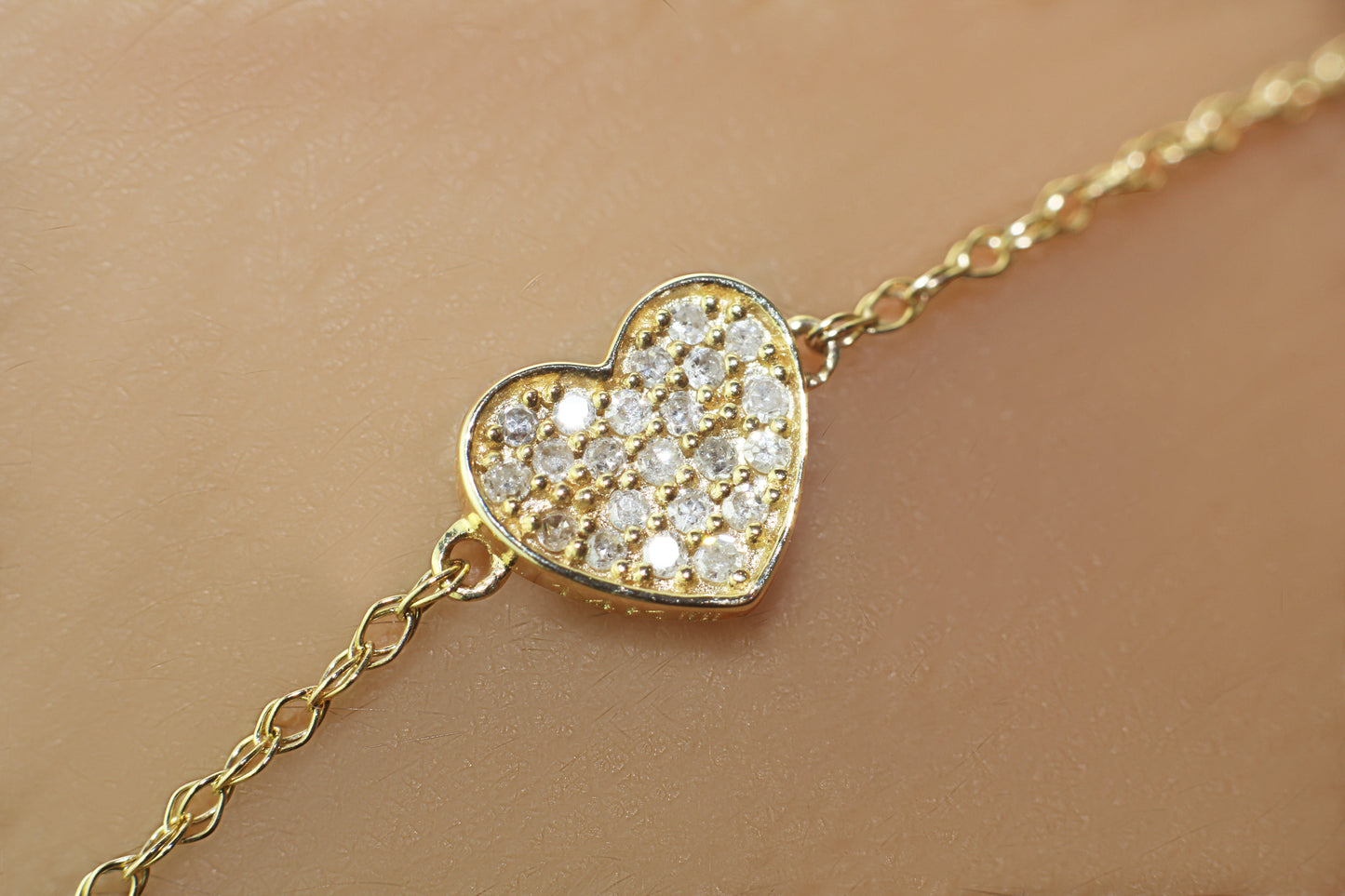 Belantina 14K Gold Diamond Heart Bracelet